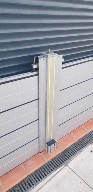 Detail van een aluminium middenpilaar